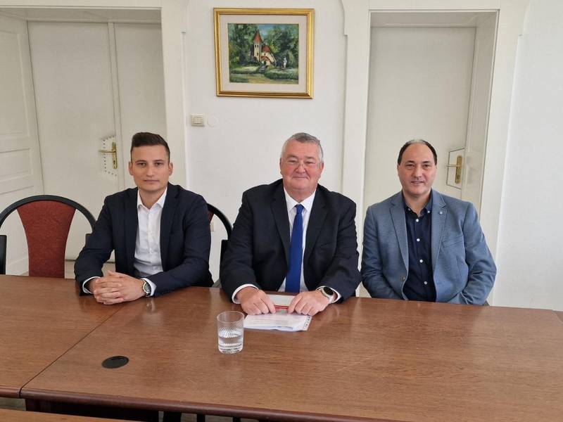 Predstavnika občine Rogaška Slatina in namestnik varuha Ivan Šelih