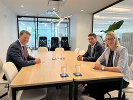 Varuh Svetina in vodja Kabineta Varuha Nina Omerza na srečanju z veleposlanikom Samuelom Žbogarjem 