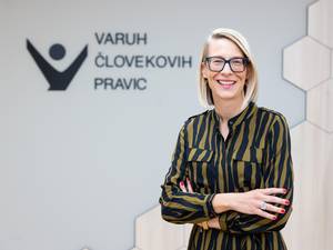 Vodja kabineta varuha Nina Omerza