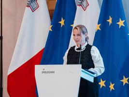 Varuh na slovesni podelitvi priznanj Muzeja norosti avtoricam in avtorjem nagrajenih diplomskih, magistrskih in doktorskih del