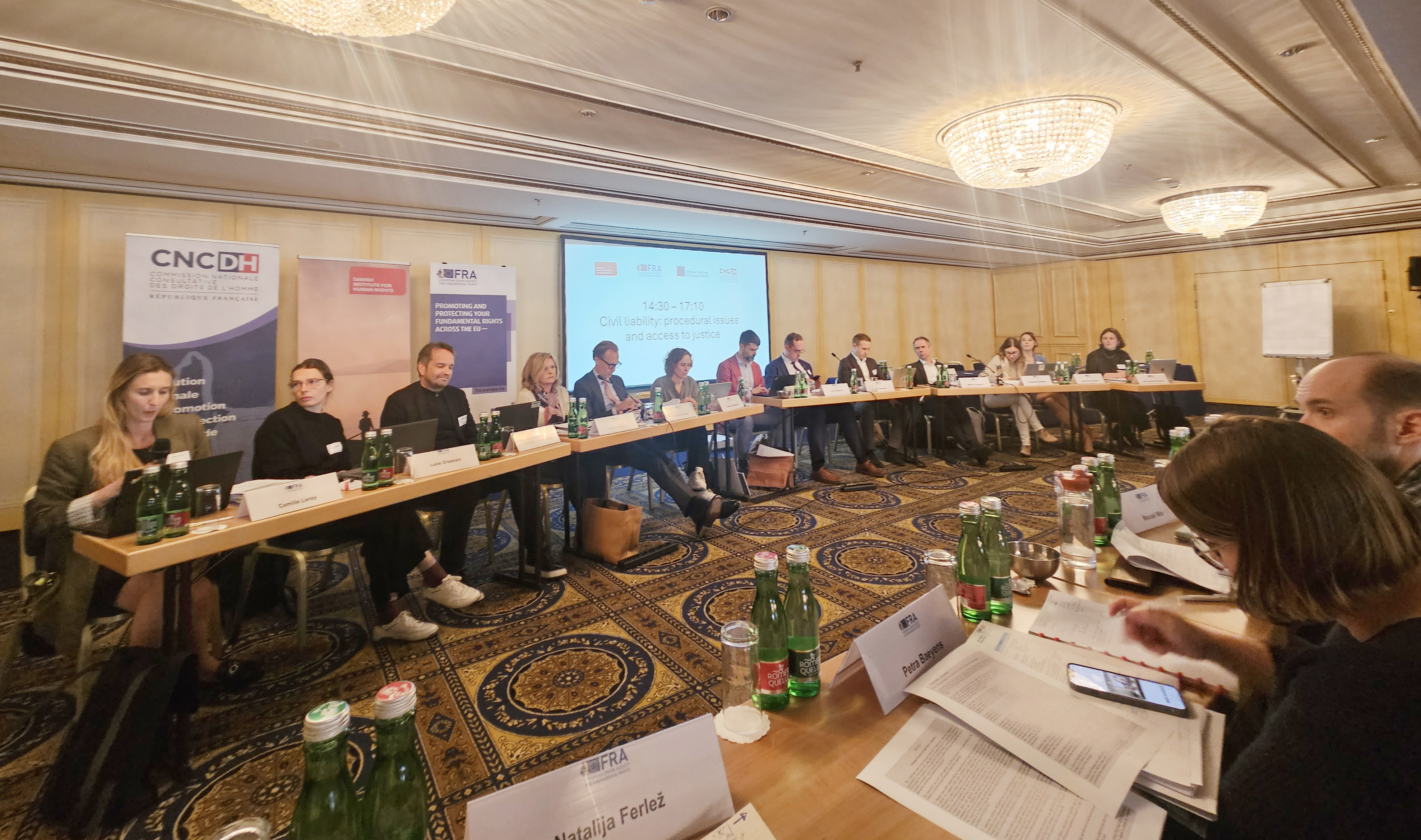 udeleženci simpozija